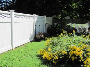 Georgetown White Vinyl Privacy Fence
