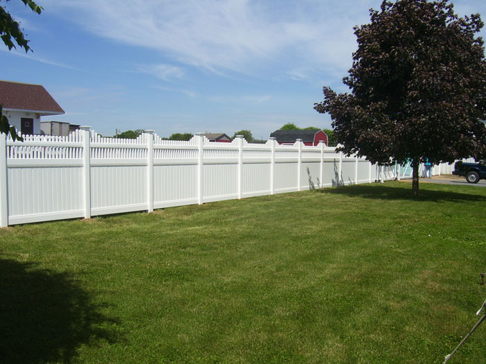 the best vinyl privacy and pool fence installation