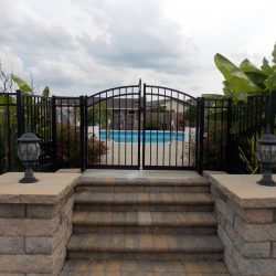aluminum estate gate and pool fence