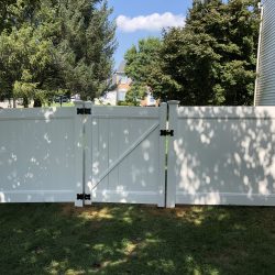 classic white vinyl fencing and gate inspiration