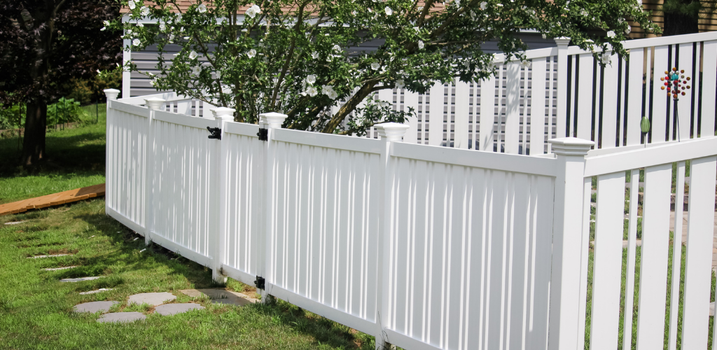 Best Fence Installation with Vinyl Fencing
