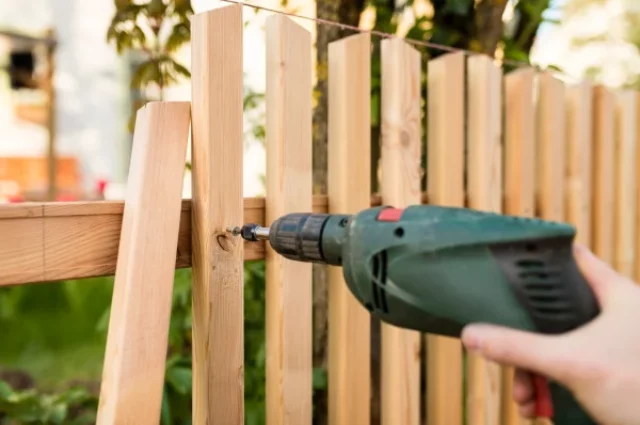 Fence Replacement Cost: What a Homeowner Should Expect